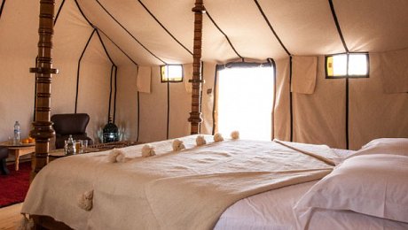 Luxury-desert-tour-Erg Chebbi camp