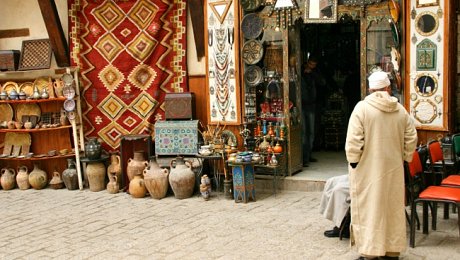 Marrakech-luxury-family-holiday-souks-medina-shopping-carpets