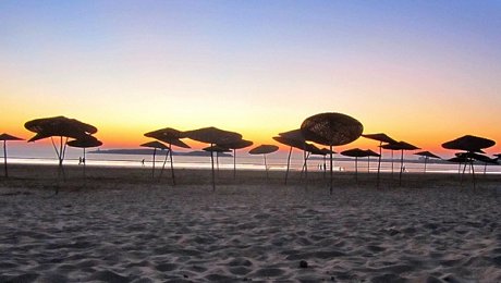 Morocco-tours-Essaouira-beach-sunset