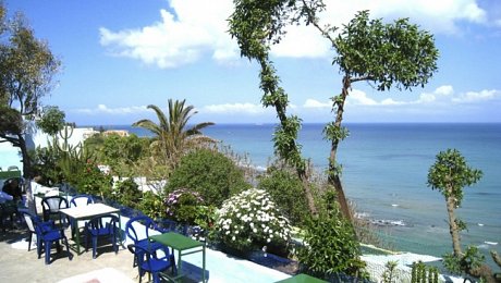 Imperial-Cities-Northern-Morocco-tour-Tangiers-Cafe-Hafa